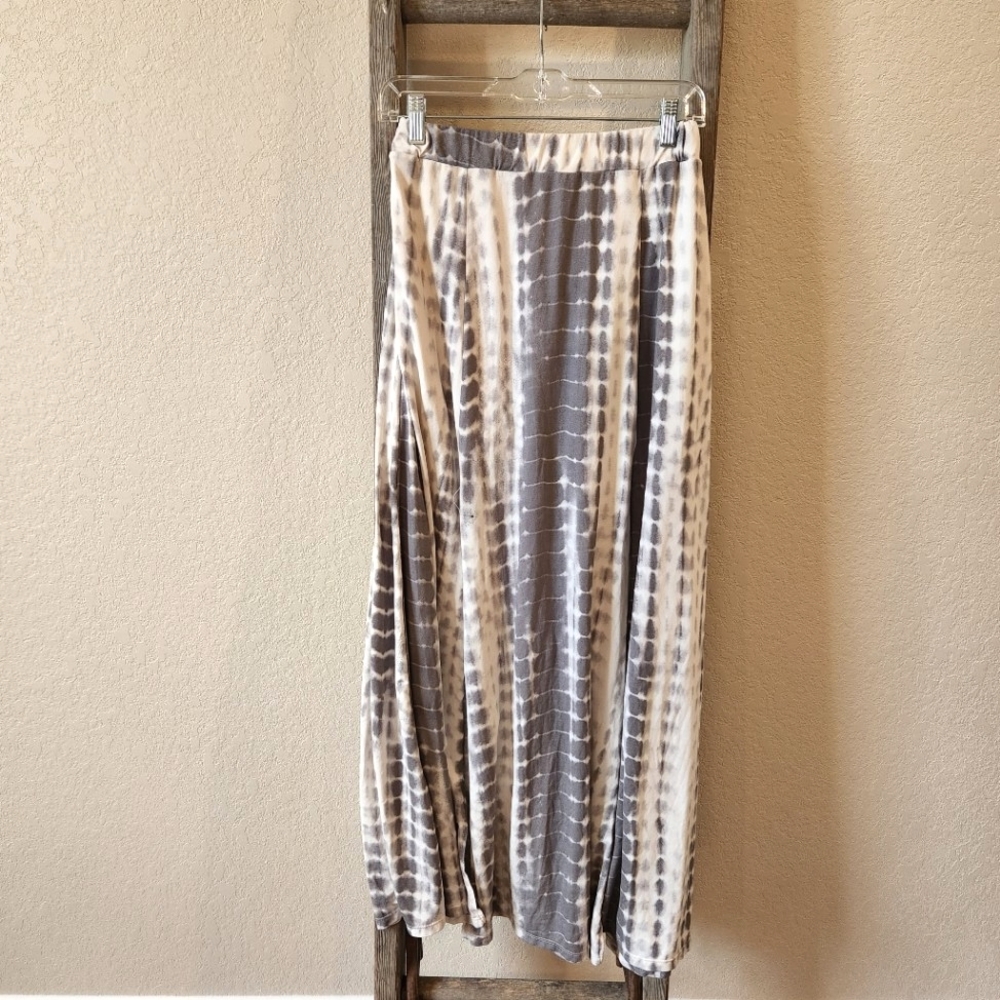 Poof! Gray and Cream A-Line Skirt